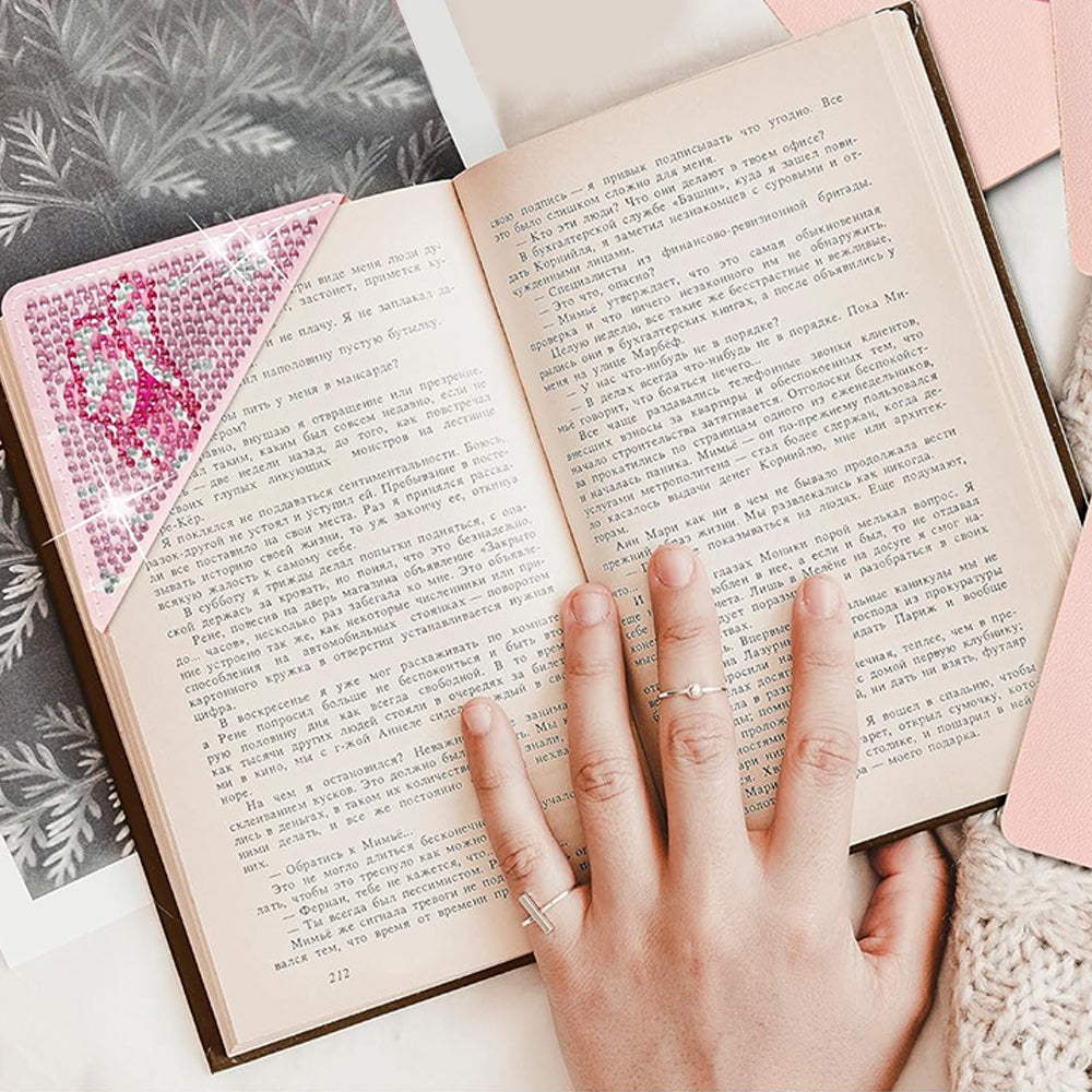 4St. Beliebte Herz PU Ecke Abdeckung Lesezeichen Set Diamond Painting