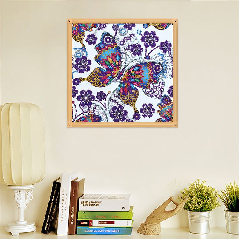 Schmetterling und Lila Blumen Sonderform Diamond Painting