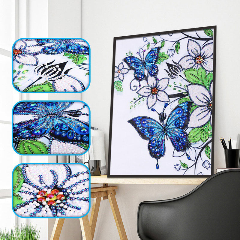 Blauer Schmetterling und Weiße Blumen Sonderform Diamond Painting