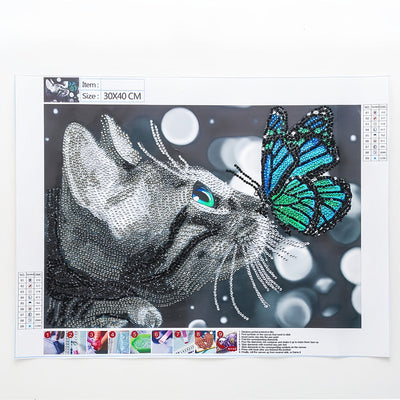 Katze und Blauer Schmetterling Sonderform Diamond Painting