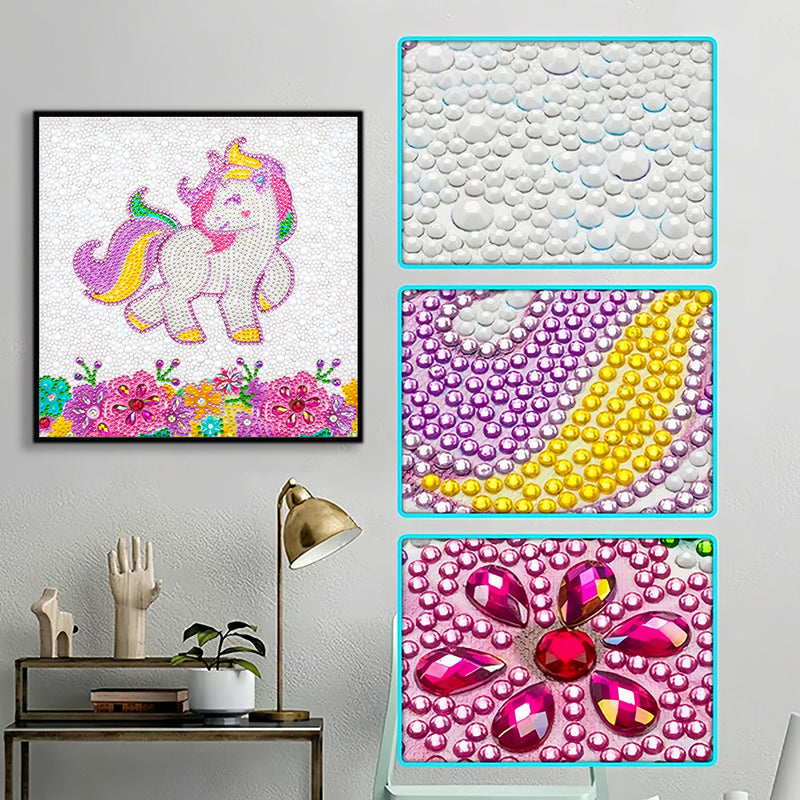 Glückliches Einhorn und Blumen Sonderform Diamond Painting