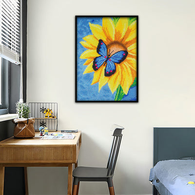 Blauer Schmetterling auf Sonnenblume Sonderform Diamond Painting