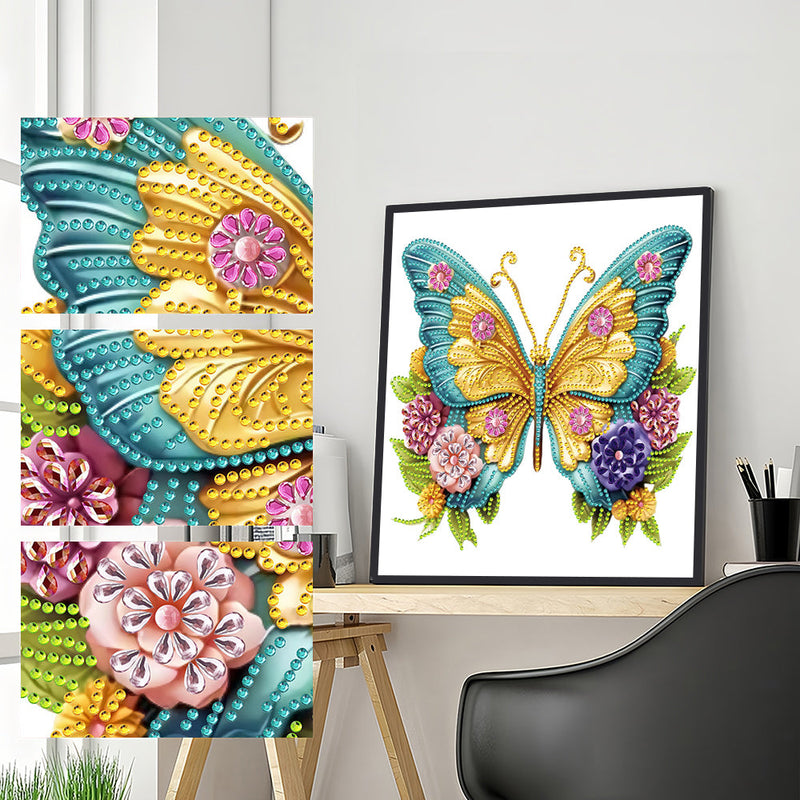 Goldgrüner Schmetterling und Blumen Sonderform Diamond Painting