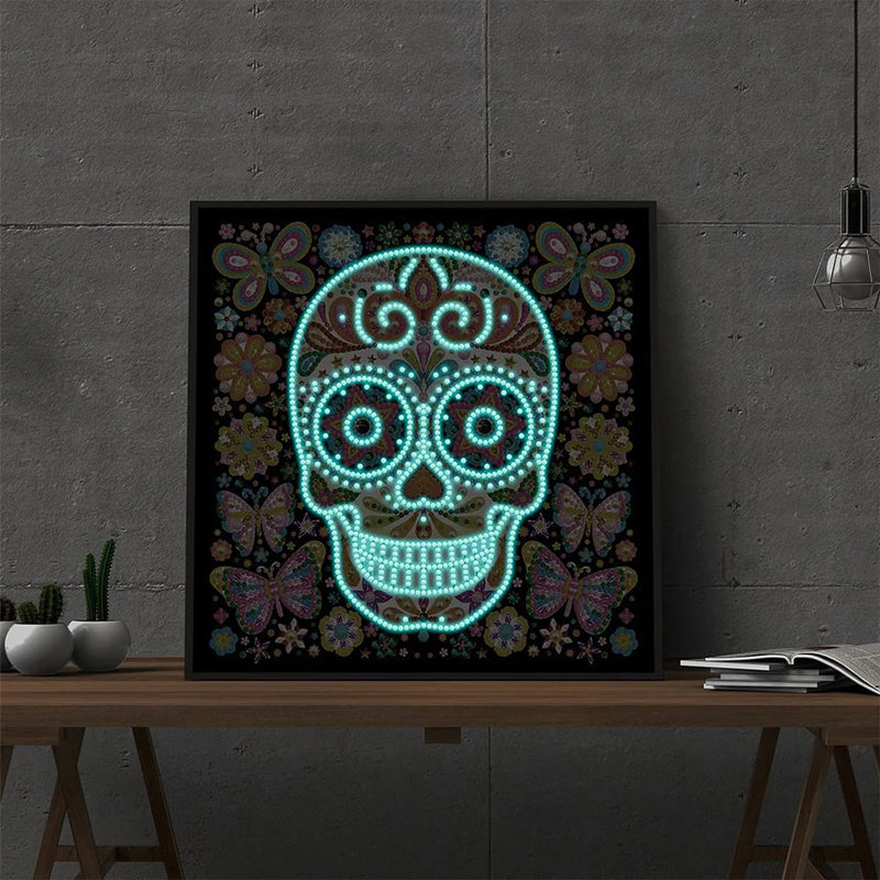 Totenkopf und Schmetterling Leuchtend Sonderform Diamond Painting