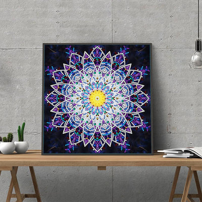 Lila Mandala Leuchtend Sonderform Diamond Painting