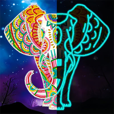 Elefant bei Nacht Leuchtend Sonderform Diamond Painting