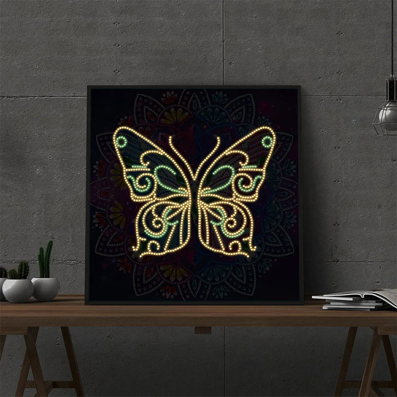 Schmetterling Mandala Farbig Leuchtend Sonderform Diamond Painting