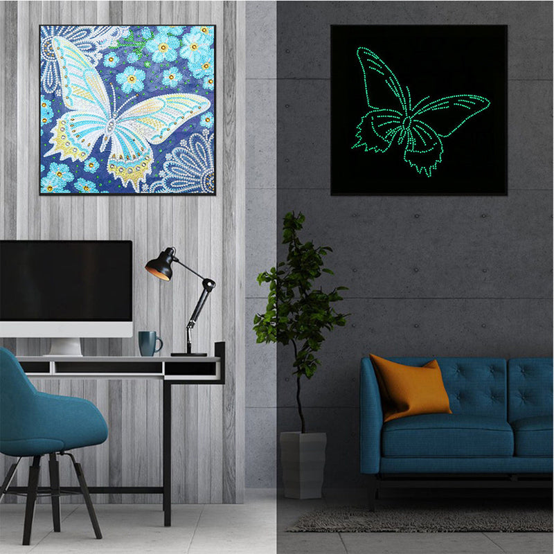 Blauer Schmetterling und Blumen Leuchtend Sonderform Diamond Painting