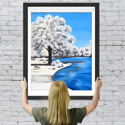 Bäume mit Schnee am See Diamond Painting