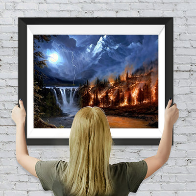 Berg Wald Wasserfall Diamond Painting