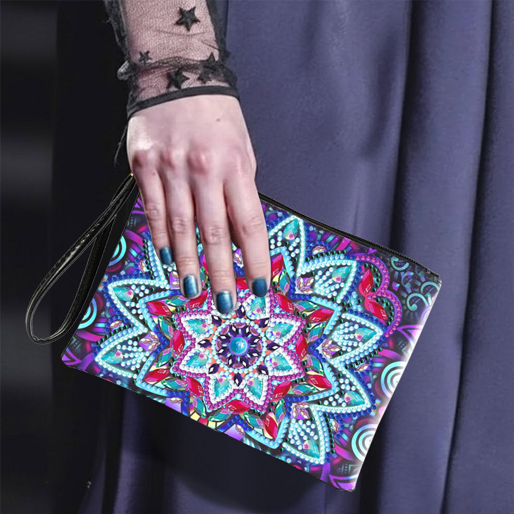 Blau-violettes Lotus Mandala Diamond Painting Handgelenktasche