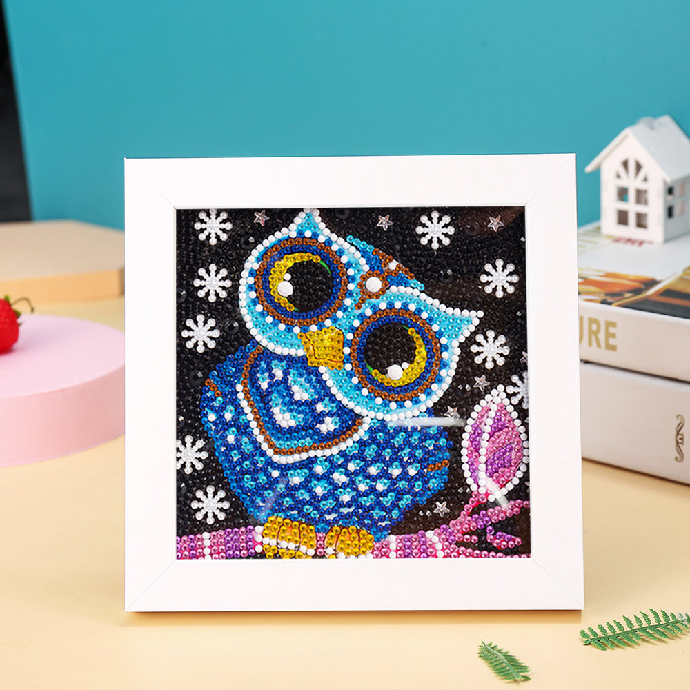 Blaue Eule auf dem lila Baum Mini-Kristallpünktchen Diamond Painting