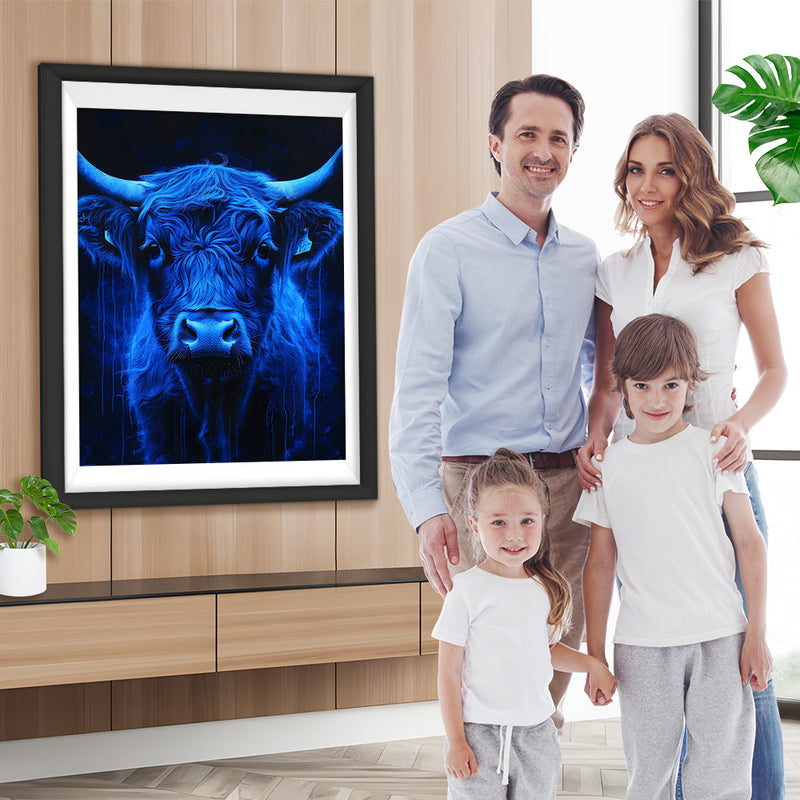 Blaue Hochlandkuh in Dunkelheit Diamond Painting