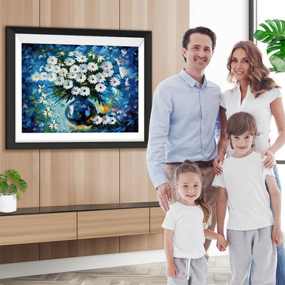 Blaue Vase und weiße Gänseblümchen Diamond Painting