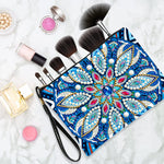 Blaues Blütenblatt Mandala Diamond Painting Handgelenktasche