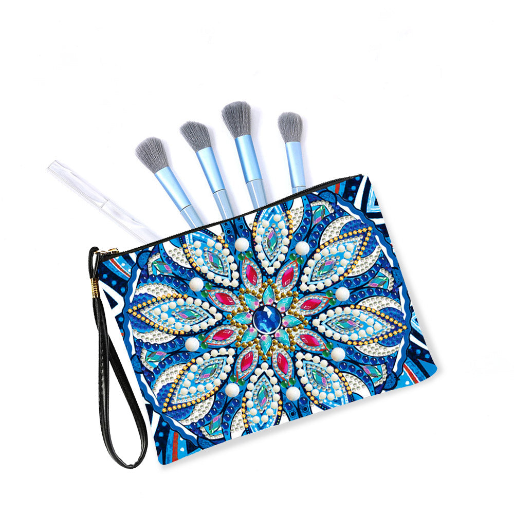 Blaues Blütenblatt Mandala Diamond Painting Handgelenktasche