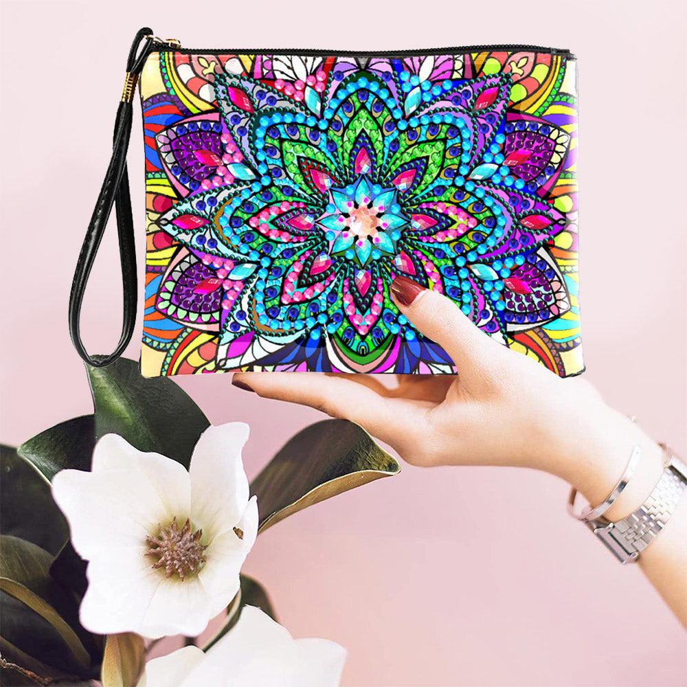 Brillantes Lotus Mandala Diamond Painting Handgelenktasche