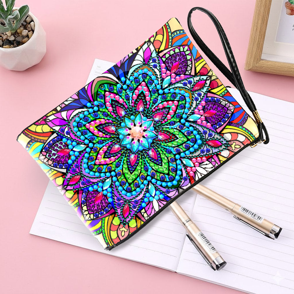 Brillantes Lotus Mandala Diamond Painting Handgelenktasche