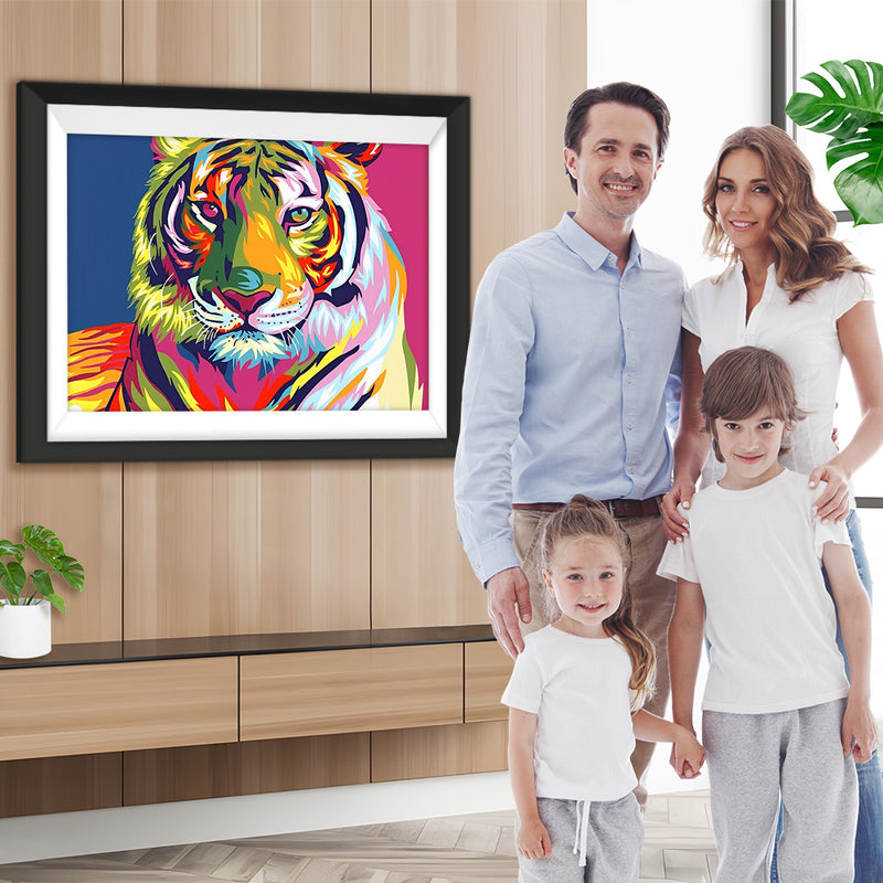 Bunter Tiger vor dem rot-blauen Hintergrund Diamond Painting