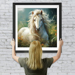 Das weiße Pferd im Gras Diamond Painting