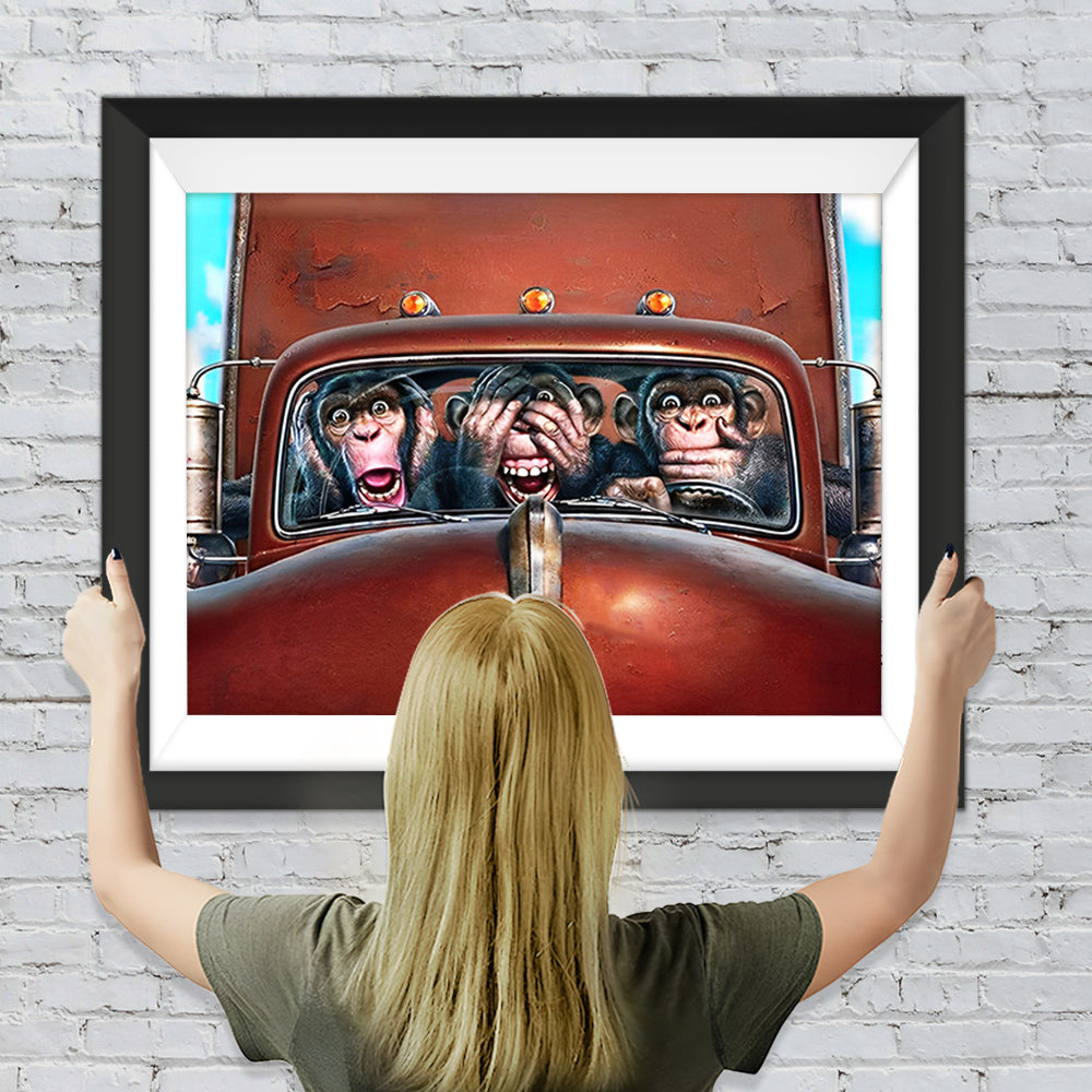 Drei Affen in einem roten Auto Diamond Painting