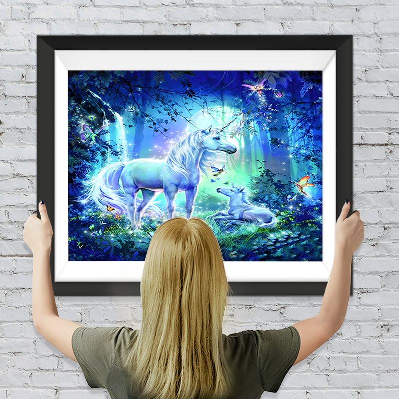 Einhorn im fantastischen Wald Diamond Painting