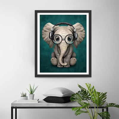 Elefantenbaby mit Brille und Kopfhörer Diamond Painting