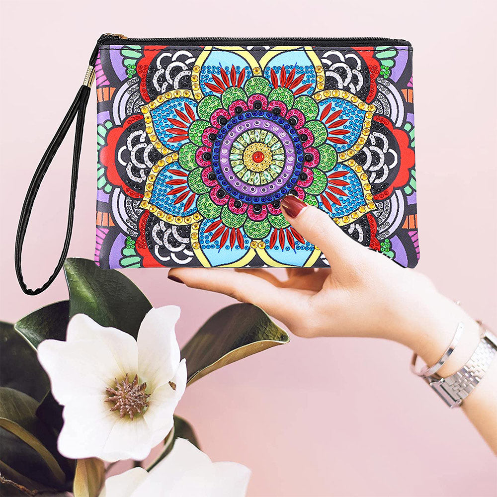 Farbenfrohes Lotus Mandala Diamond Painting Handgelenktasche