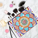 Farbenfrohes Mandala mit vielen Blütenblättern Diamond Painting Handgelenktasche