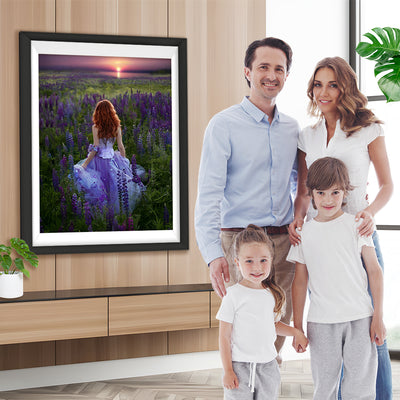 Frau im lila Kleid in Lavendel Diamond Painting