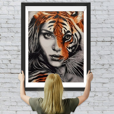 Frau mit einer Tigermaske Diamond Painting