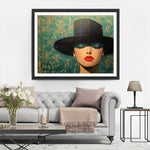 Frau mit schwarzem Hut und grünem Lidschatten Diamond Painting