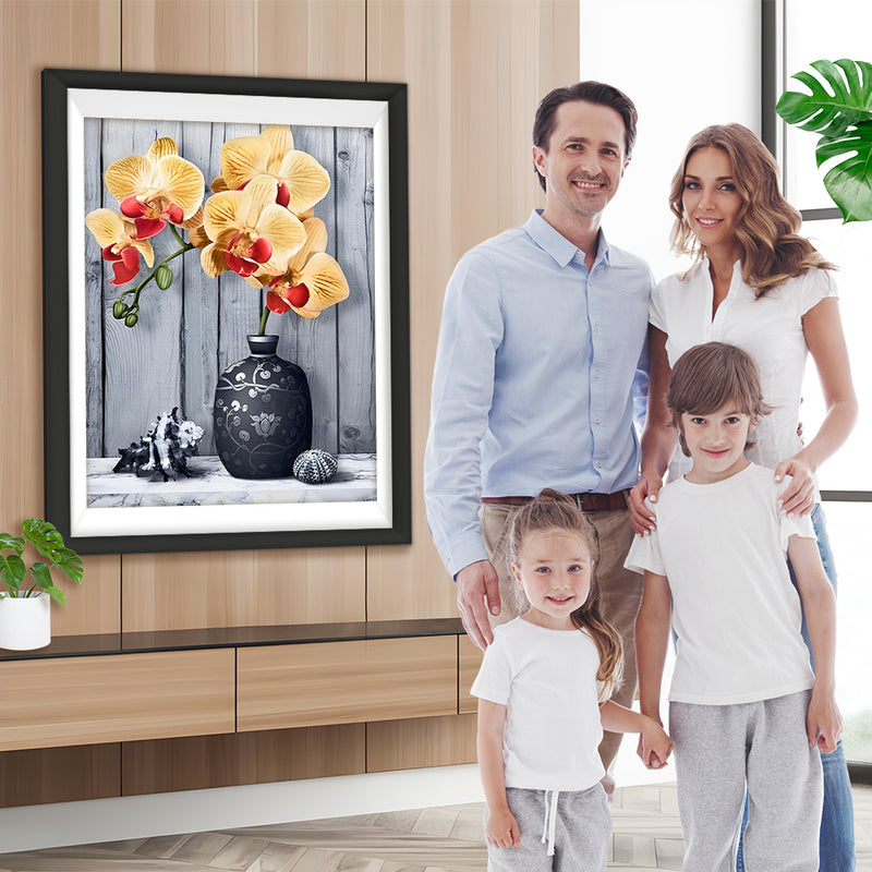 Gelbe Orchideen in der schwarzen Vase Diamond Painting