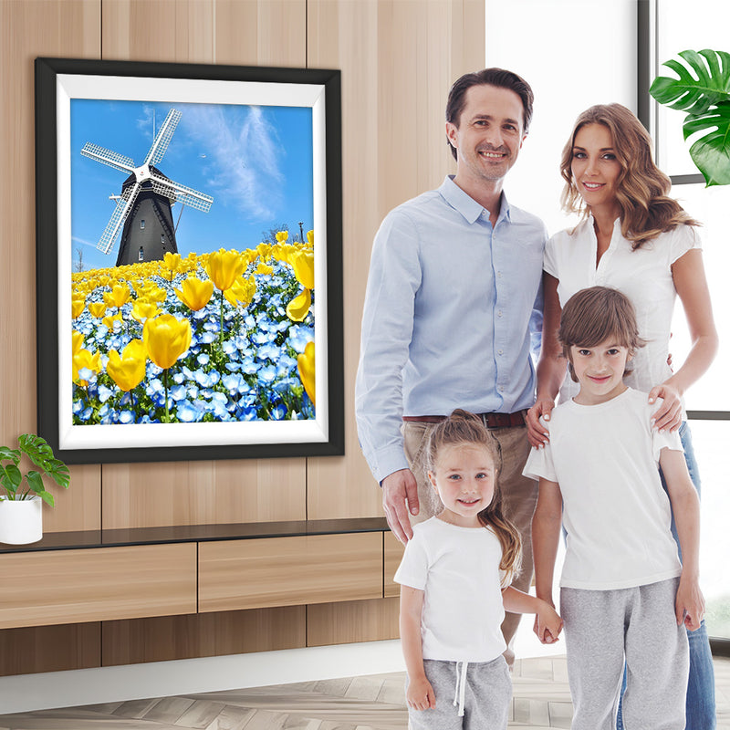 Gelbe Tulpen, blaue Blumen und Windrad Diamond Painting