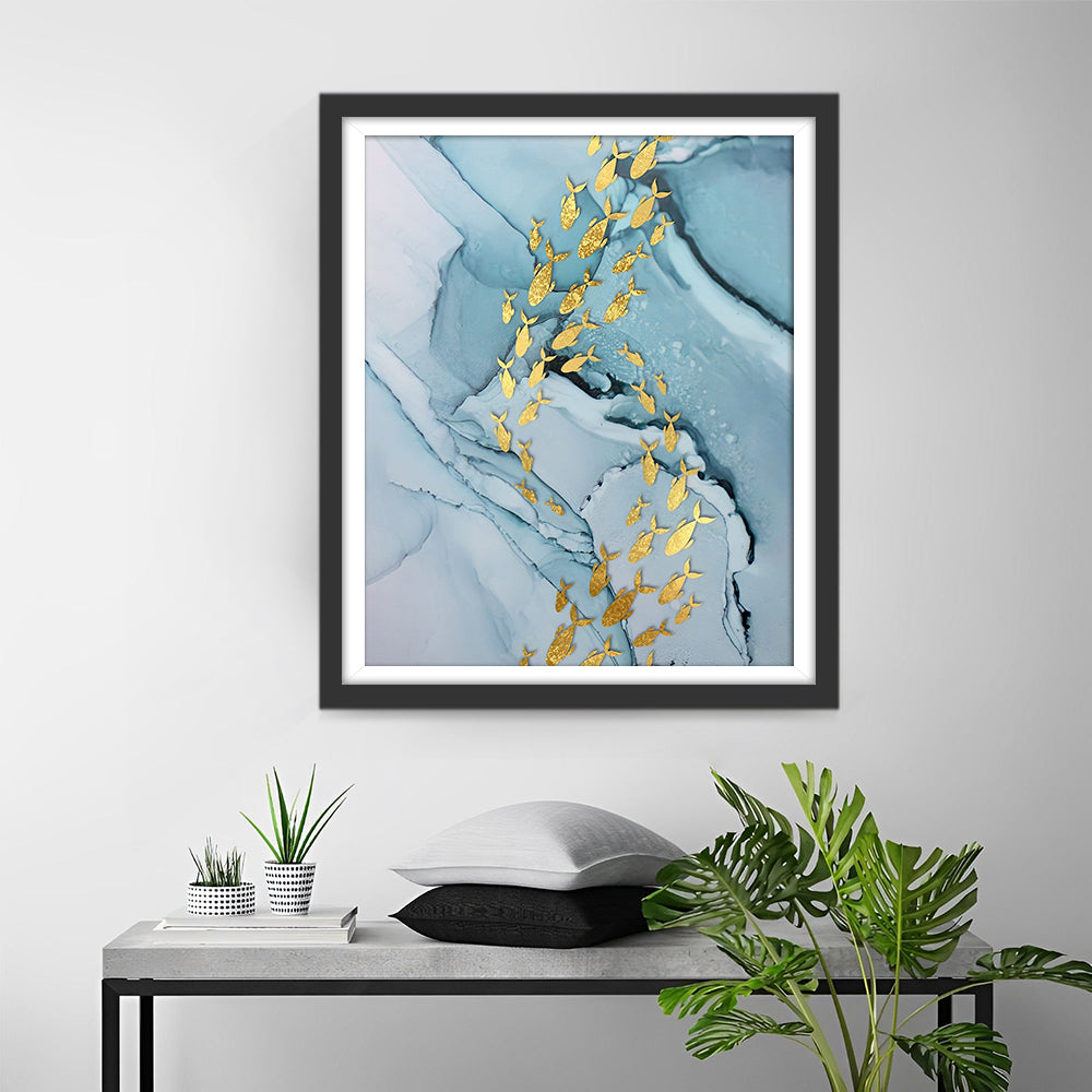 Goldener Fisch in blauem Wasser Diamond Painting