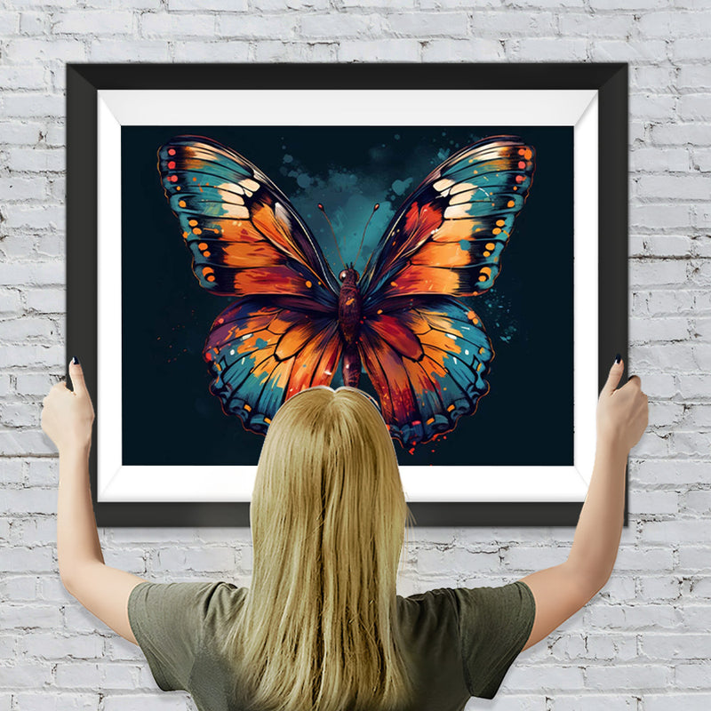 Grüner und oranger Schmetterling in der Dunkelheit Diamond Painting