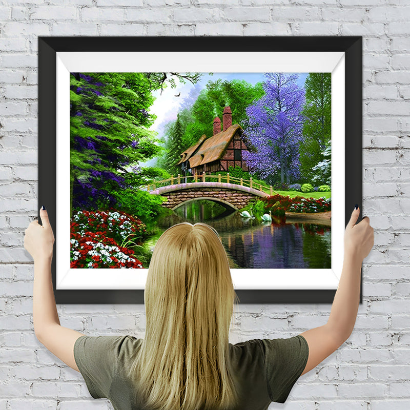 Haus, Fluss und Brücke im Wald Diamond Painting