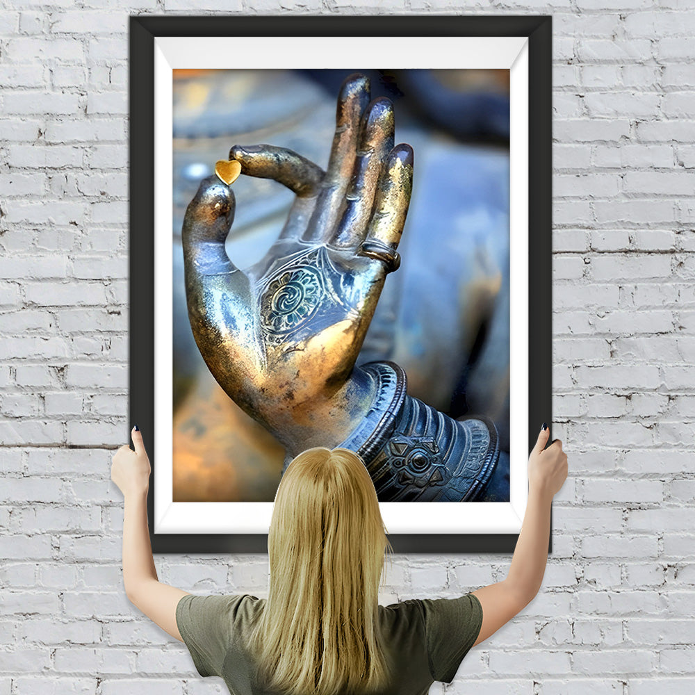 Herz in Buddhas Hand Statue Diamond Painting