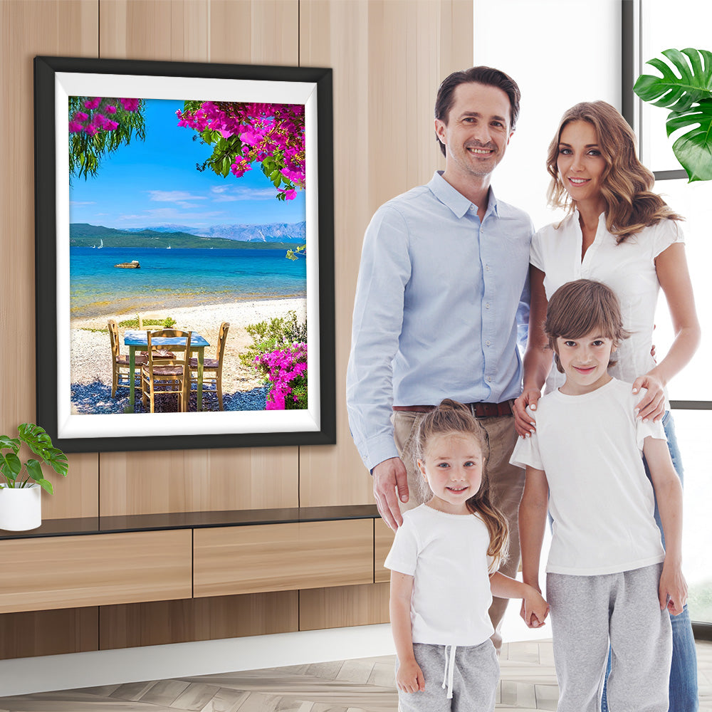 Holztisch und Stühle am Meer Diamond Painting