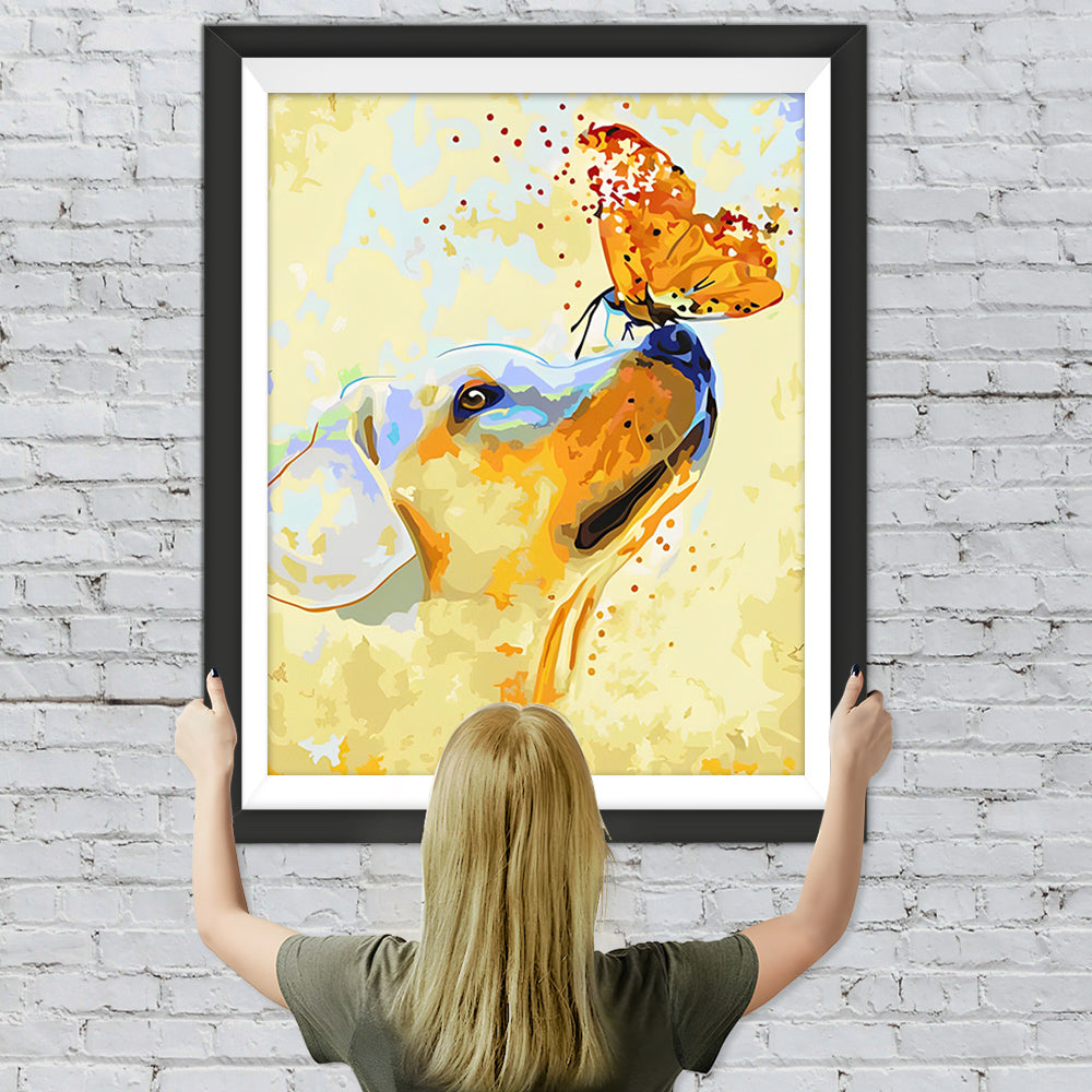 Hund und orangefarbener Schmetterling Diamond Painting
