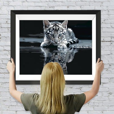 Kätzchen und Wasserreflexion Diamond Painting