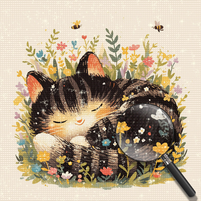 Katze schläft zwischen Blumen Diamond Painting
