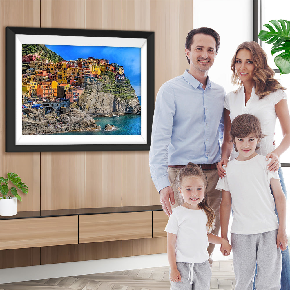 Kleine Stadt neben Klippen in Italien Diamond Painting
