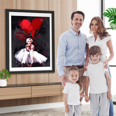 Marilyn Monroe in einem weißen Kleid und einem roten Herz Diamond Painting