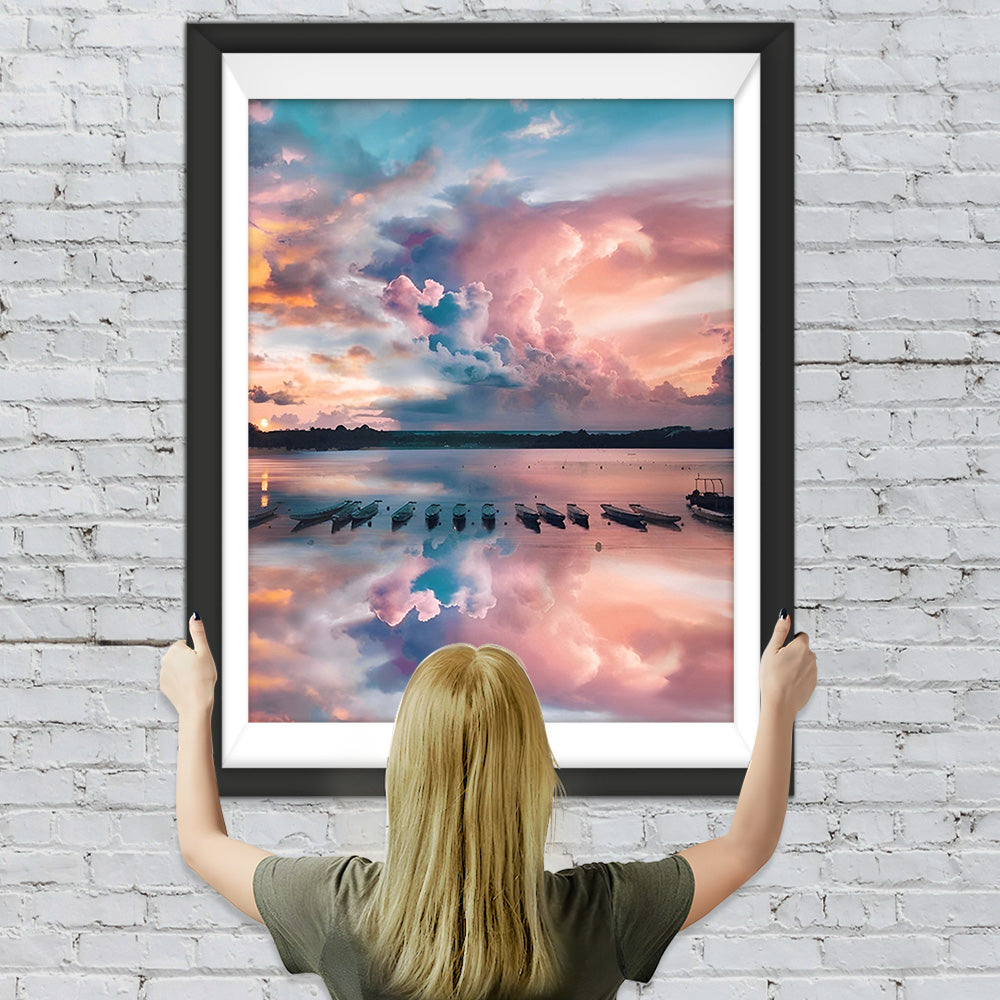 Meer und Boote unter rosa Wolken Diamond Painting