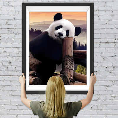 Panda auf dem Holzpfahl Diamond Painting