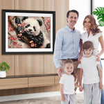 Panda auf einem rosa Blumenbaum Diamond Painting