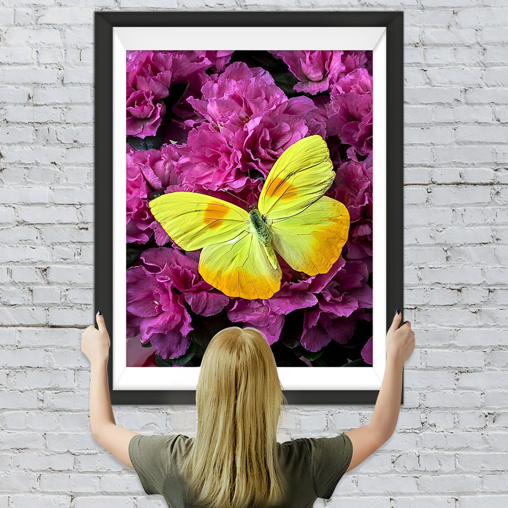 Rosa Pfingstrosen und gelber Schmetterling Diamond Painting