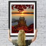 Rote Ahornbäume und Holzbrücke bei Sonnenuntergang Diamond Painting