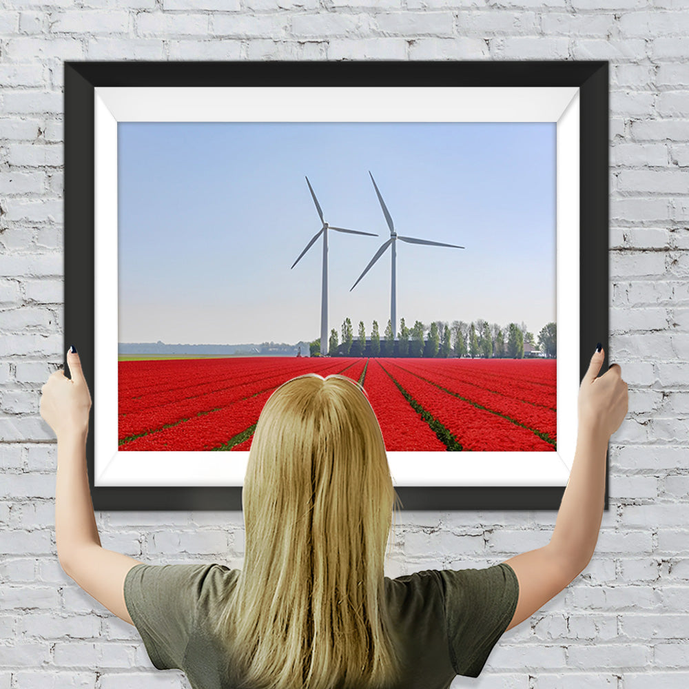 Rotes Blumenfeld und Windräder Diamond Painting